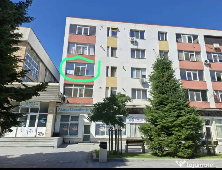 Apartament cu 2 camere nedecomandat în Ultracentral