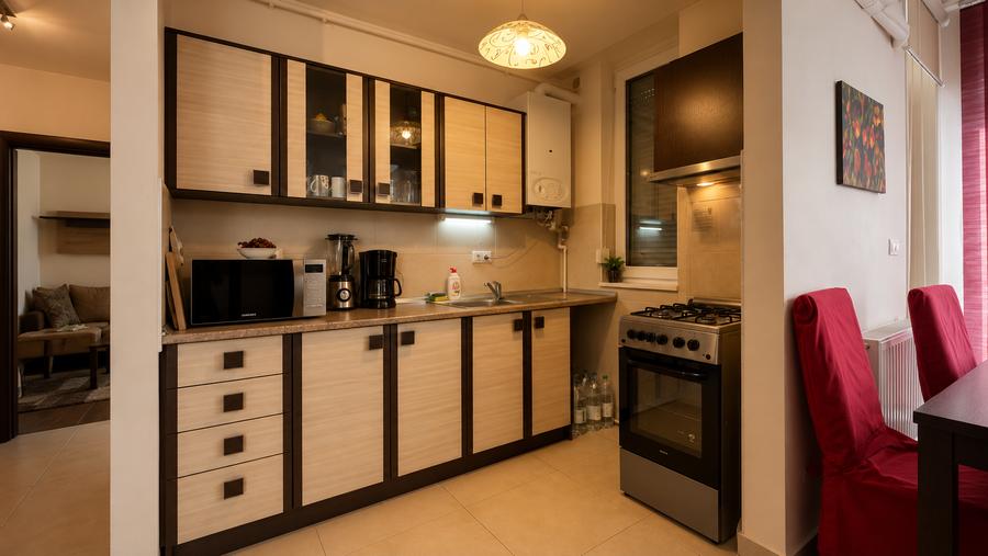 Apartament cu 3 camere semidecomandat în Braytim