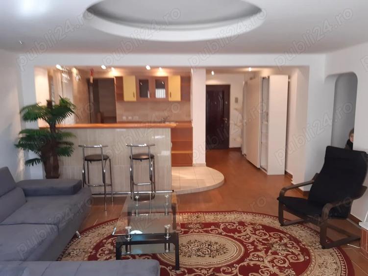 Garsonieră decomandată în Tei