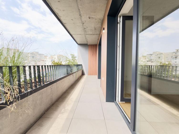 Apartament cu 3 camere decomandat în Doamna Ghica