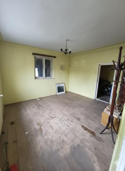 Casă individuală cu 2 camere cu Teren 740 Mp în Cetate