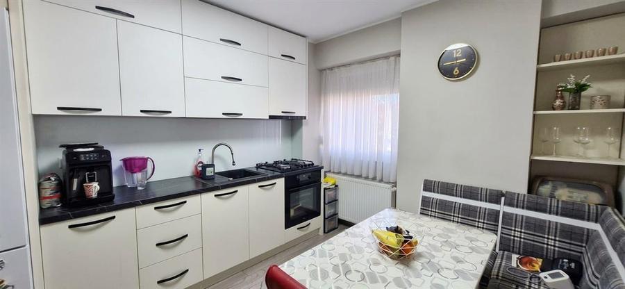 Apartament cu 2 camere decomandat în Nufărul
