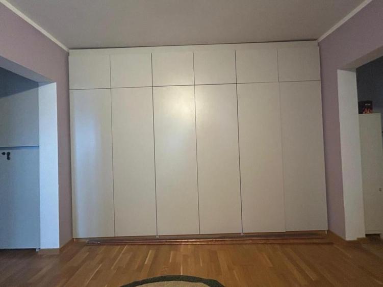 Apartament cu 3 camere în Olteniței