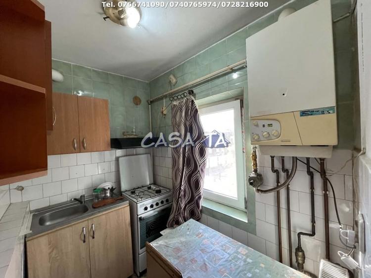 Garsonieră decomandată, mobilată în Debarcader