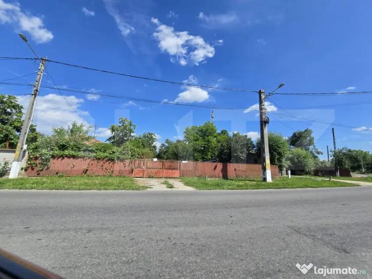 Casă cu 3 camere cu Teren 1100 Mp în Central