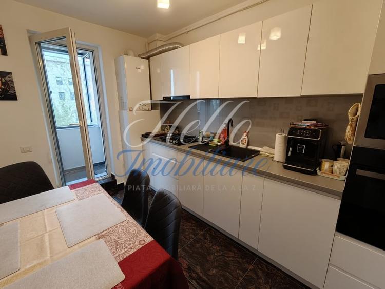 Apartament cu 3 camere decomandat, mobilat în Florești