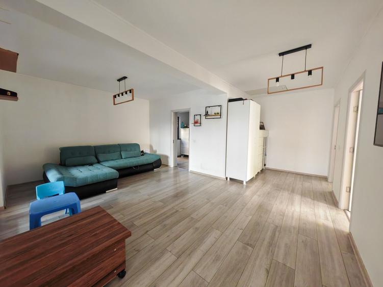 Casă cu 3 camere în Mărgineni