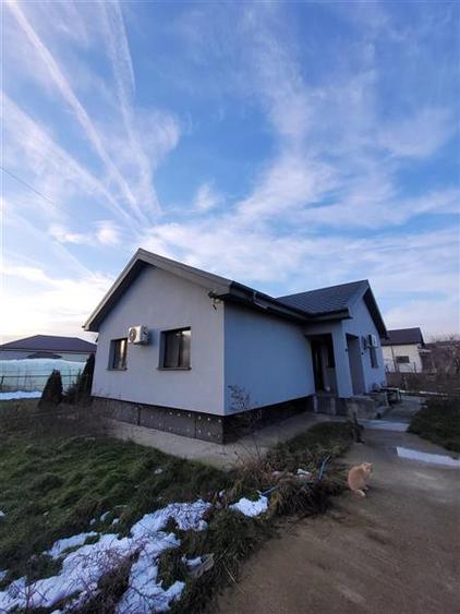 Casă individuală cu 3 camere cu Teren 521 Mp în Poiana