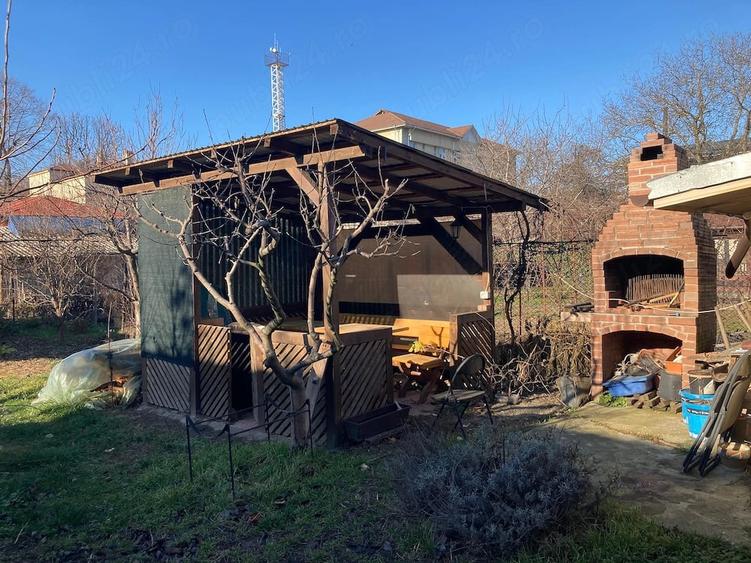Casă cu 4 camere cu Teren 400 Mp în Central