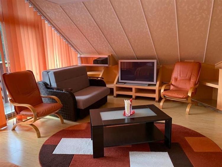 Hotel/Pensiune, de 850 mp, în Exterior Est