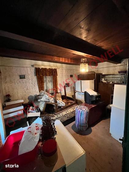 Casă cu 2 camere cu Teren 537 Mp în Boroșneu Mare