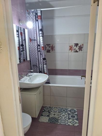 Persoana Fizica inchirez apartament 2camere decomandat - 2
