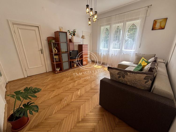 Apartament cu 2 camere semidecomandat, mobilat în Primăverii