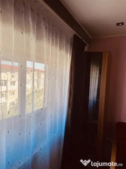 Apartament cu 2 camere decomandat în Micro 21