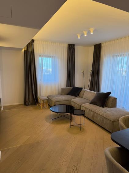 Apartament cu 3 camere decomandat în Cotroceni