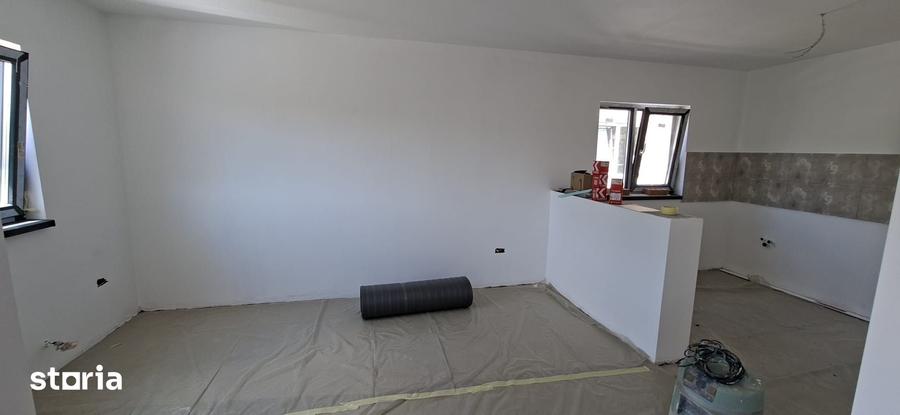 Casă cu 4 camere cu Teren 300 Mp în Holboca