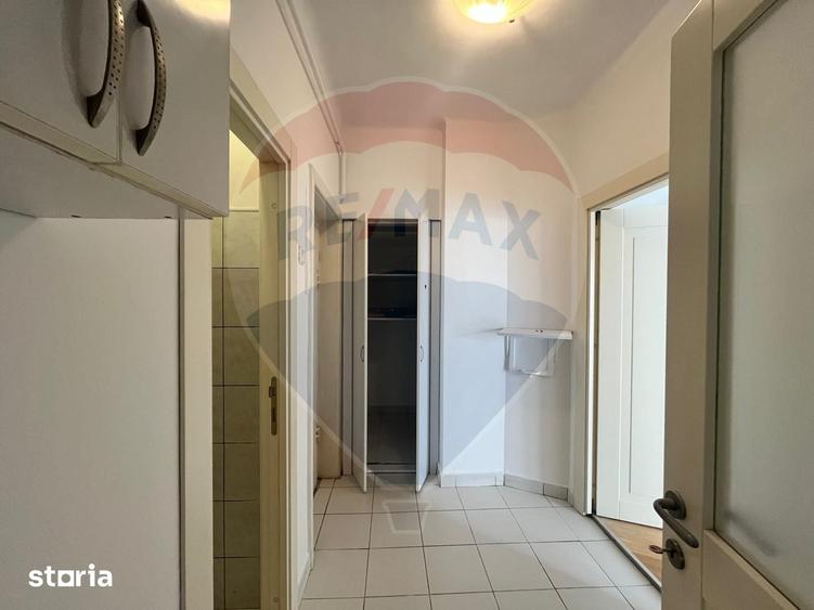 Apartament cu 6 camere în Romană