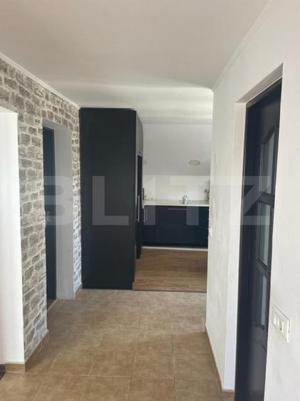Spațiu comercial, de 190.39999389648 mp, în Central