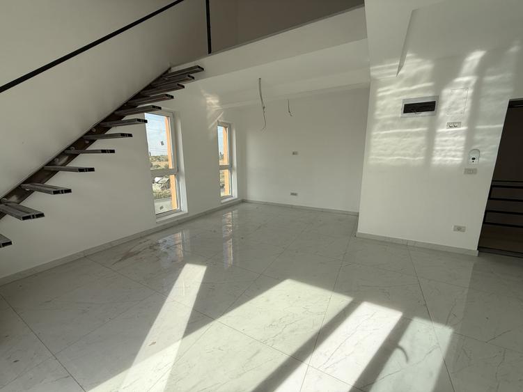 Apartament cu 3 camere decomandat în Giroc