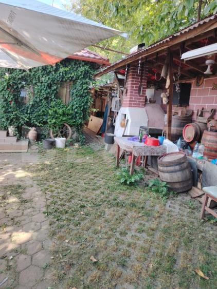 Casă cu 3 camere cu Teren 3900 Mp în Luna