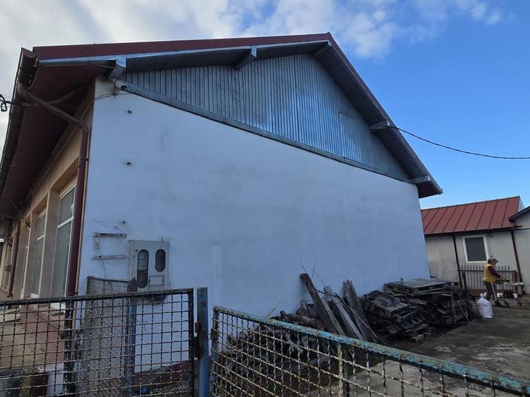 Spațiu industrial, de 287 mp, în Buciumi