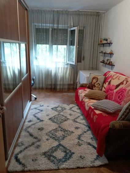 Apartament cu 2 camere decomandat în Micro 20