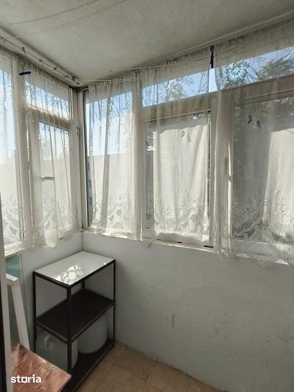 Apartament cu 3 camere decomandat în Micro 14