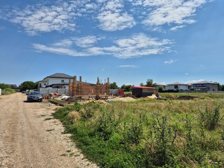 Teren Construcții intravilan de 377 mp, în Berceni