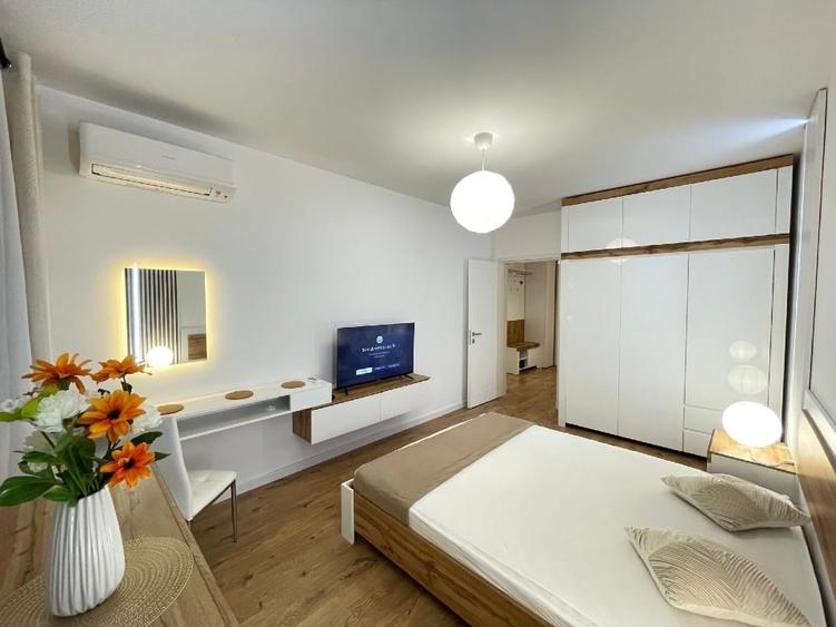Apartament cu 2 camere decomandat, mobilat în Central
