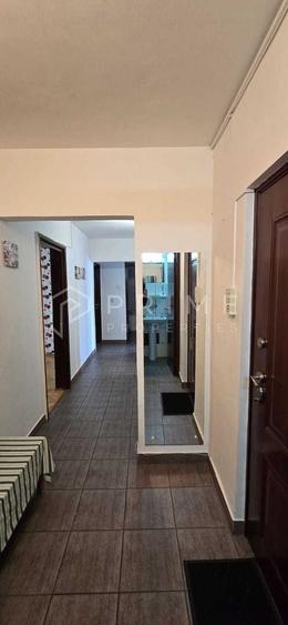 Apartament cu 3 camere decomandat în Tudor