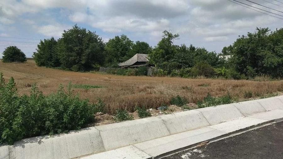 Teren de 5400 mp, în Filipești