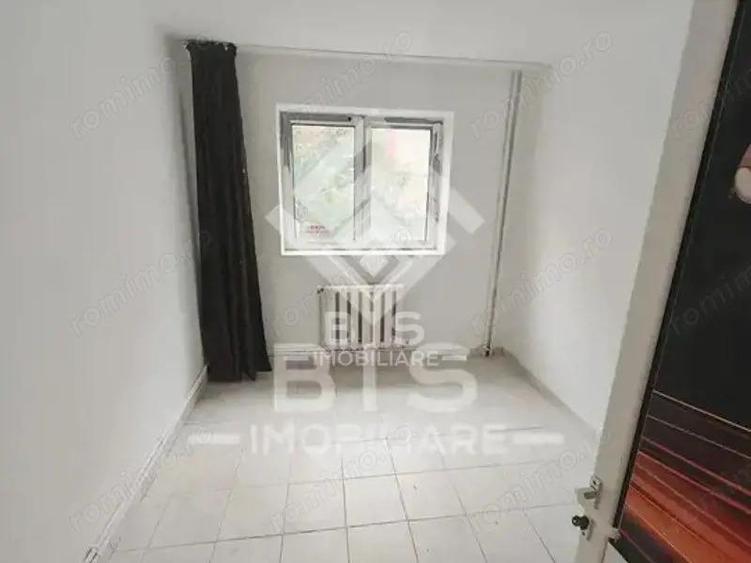 Apartament 3 camere - parter - pretabil ca si spatiu comercial - 4