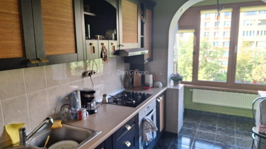 Vand apartament 3 camere Centrul Civic