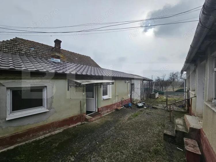 Casa cu 4 camere, teren 544 mp, 2 fronturi stradale asfaltate, Cricau - 1