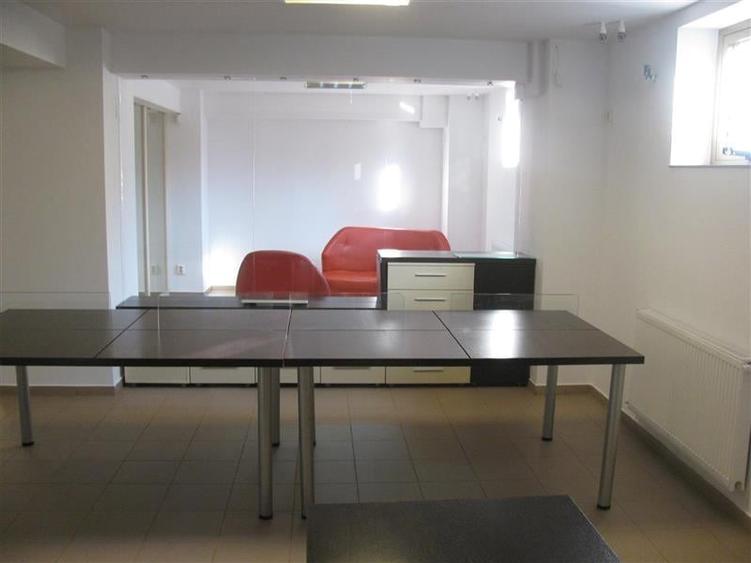 Spatii pentru birouri - disponibil Demisol - 210 - 7