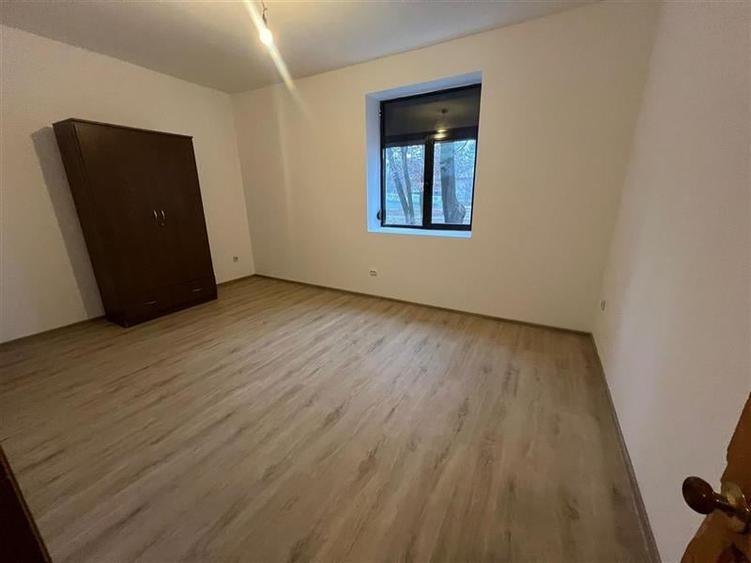 Garsonieră ultracentrală, renovată, vedere parc ? Parcul Cancicov - 8