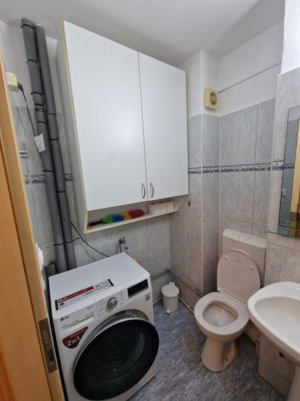 Inchiriez apartament cu 2 camere . - 3