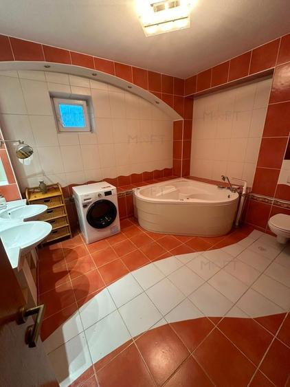 Casă individuală cu 6 camere cu Canalizare în Herăstrău