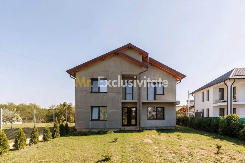 Casă individuală cu 5 camere cu Canalizare în Slătioarele