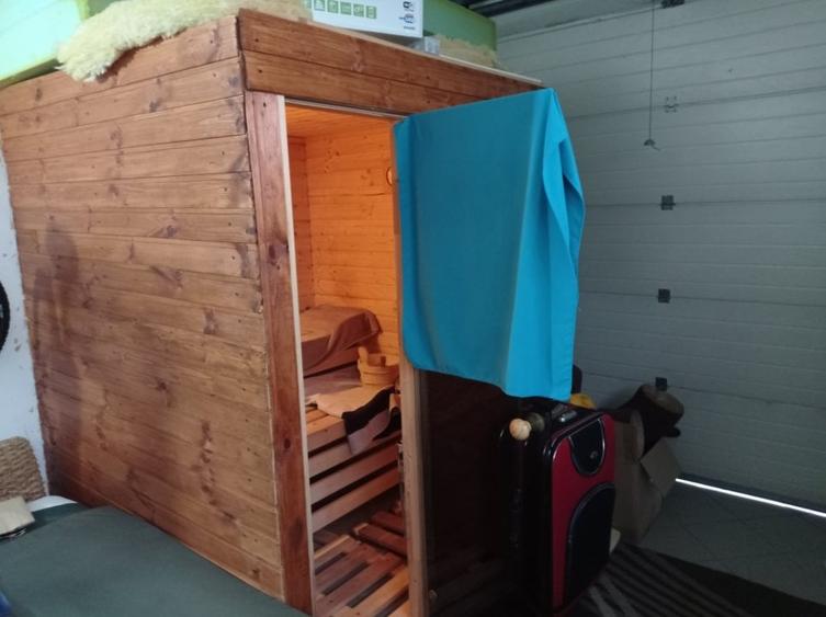 casa / vila Craiovei , RENOVATA /mobilata/utilata ,finisaje superioare - 6