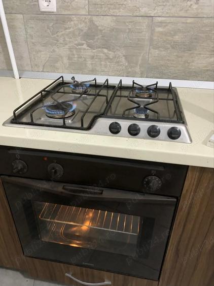 cladire ultracentrala constructie 2004 ocazie unica - 9