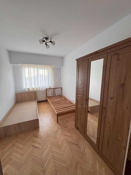 //3 CAMERE// ULTRACENTRAL//GALERIILE COMERCIALE// - 4