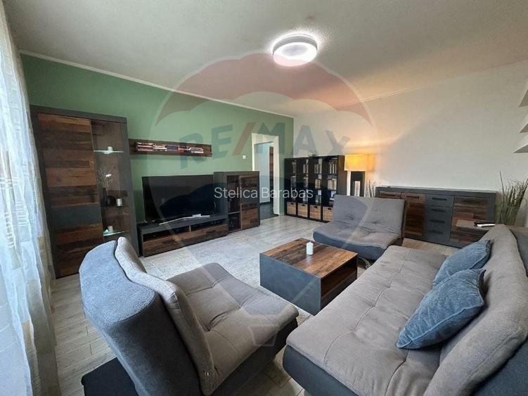 Apartament cu 3 camere decomandat, mobilat în 13 Septembrie Apartament cu 3 camere decomandat, mobilat în 13 Septembrie