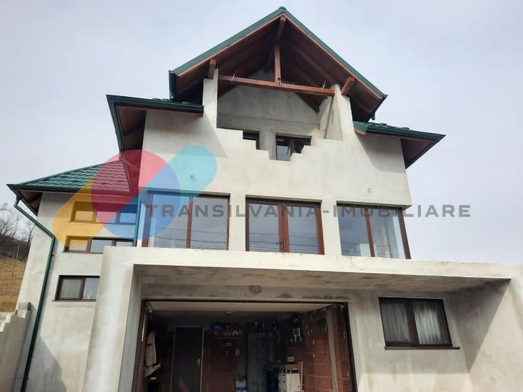 Casă, 1553 mp teren, zona linistita, sat Cara - 7