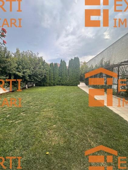 Vila de vanzare P+1+M situata in zona Stadion, Constanta - 10