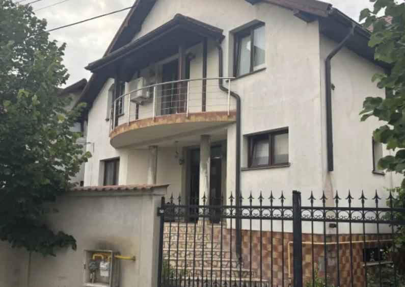 Casa ,zona Ford, suprafata utila 360 mp,teren 518 mp POSIBIL - 14