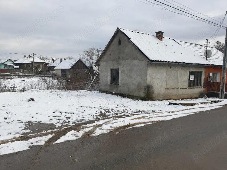 Casa ?i teren de vanzare - 1