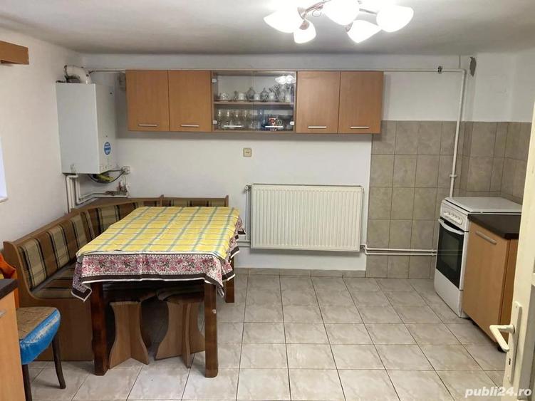 Inchiriez casa recent renovata in cartierul Tiglari (accept muncitori) - 1