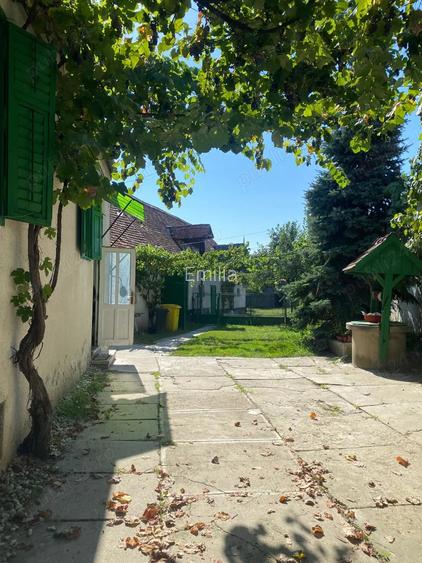 Casa 4 camere, curte individuala, 1350 mp teren, in ?ura Mare, Sibiu