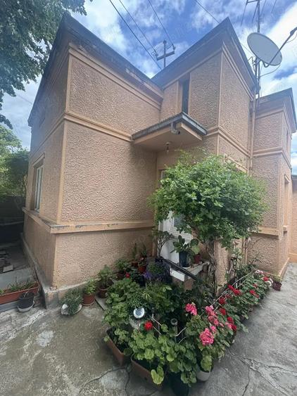 Vanzare casa cartier 23 August - 1